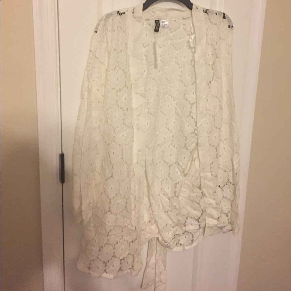 Hm floral kimono with tie new